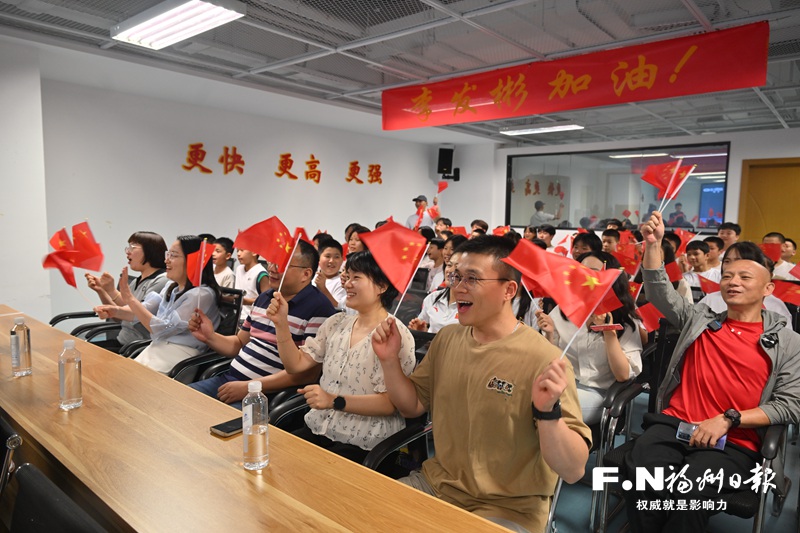 举重世界冠军身高_举重冠军身高_举重选手身高