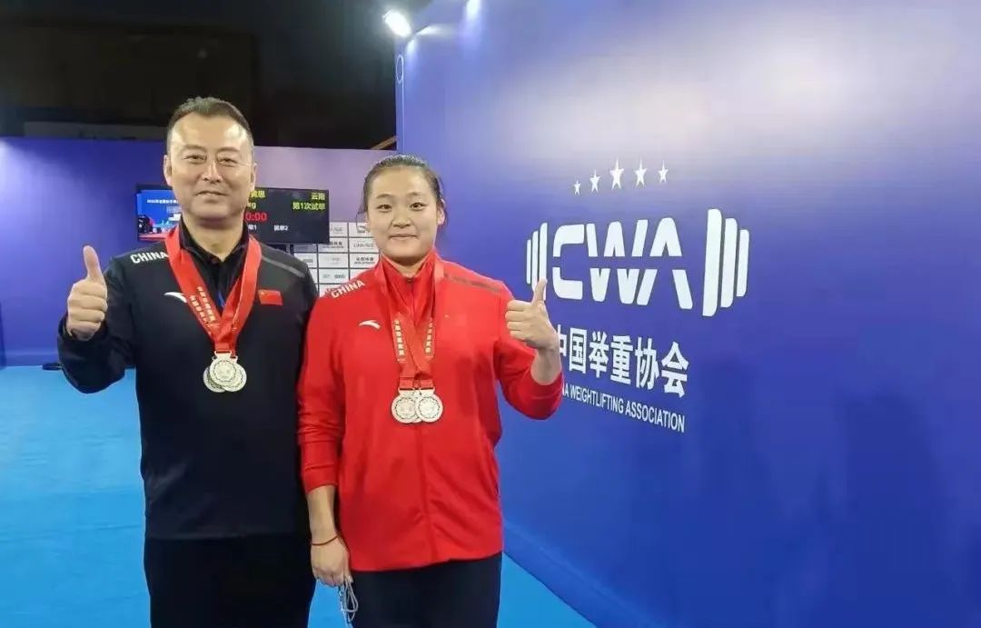 张家港女举重冠军_张家港举重运动员刘海峰_张家港举重运动员