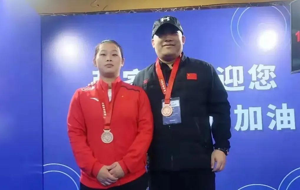 张家港举重运动员刘海峰_张家港女举重冠军_张家港举重运动员