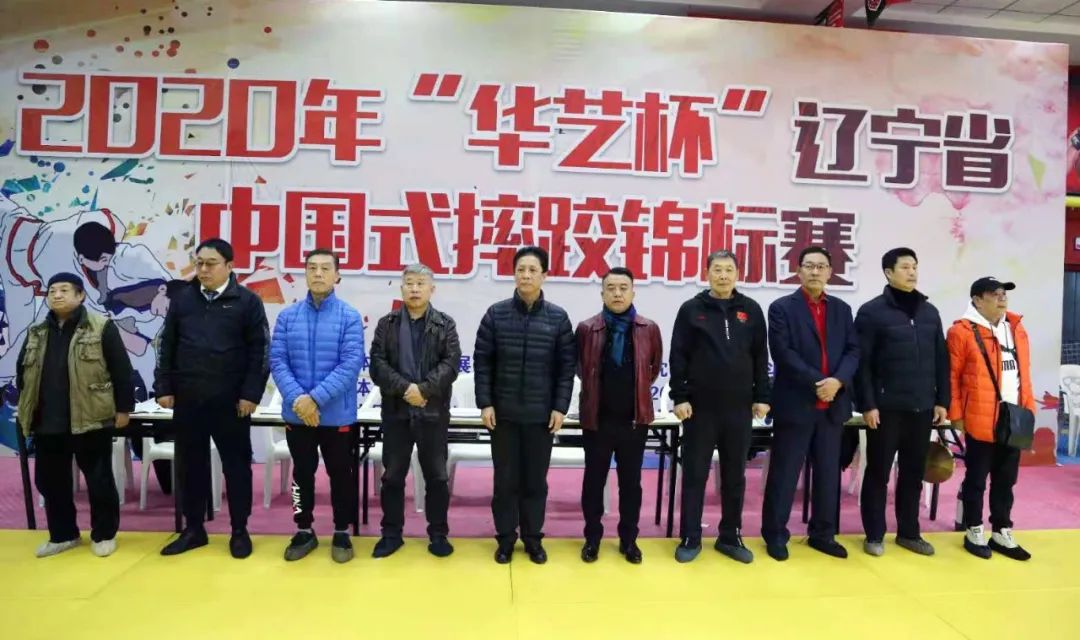 规则摔跤赛锦标世界冠军是谁_世界摔跤锦标赛规则及规则_摔跤规则一本