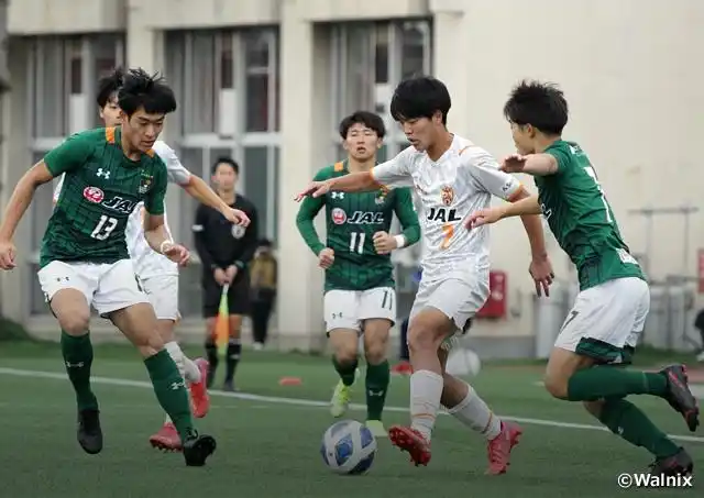 足球高中冠军比赛全国是第几名_全国高中足球联赛总决赛_高中足球比赛全国冠军是谁