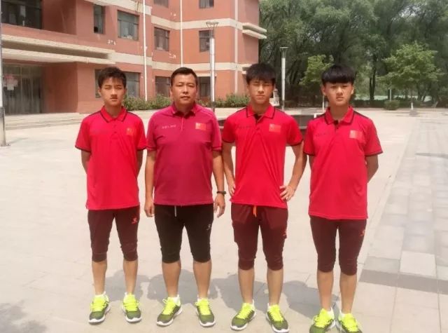 足球高中冠军比赛全国是第几名_全国高中足球联赛冠军_高中足球比赛全国冠军是谁