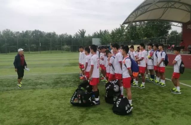 全国高中足球联赛冠军_高中足球比赛全国冠军是谁_足球高中冠军比赛全国是第几名