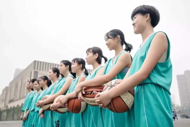 足球高中冠军比赛全国是第几名_全国高中足球联赛冠军_高中足球比赛全国冠军是谁