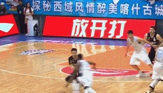 篮球规则球队犯规比赛视频_篮球比赛规则球队犯规吗_篮球规则球队犯规比赛有哪些
