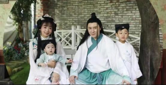 写真日常照片家庭怎么拍_家庭日常照片写真_写真照片简单