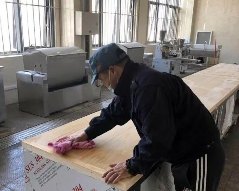 钳工生活小技巧_钳工的操作技能_钳工的技术绝活表演