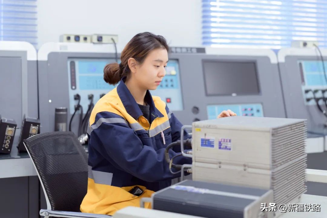钳工生活小技巧_钳工的技巧_钳工手法