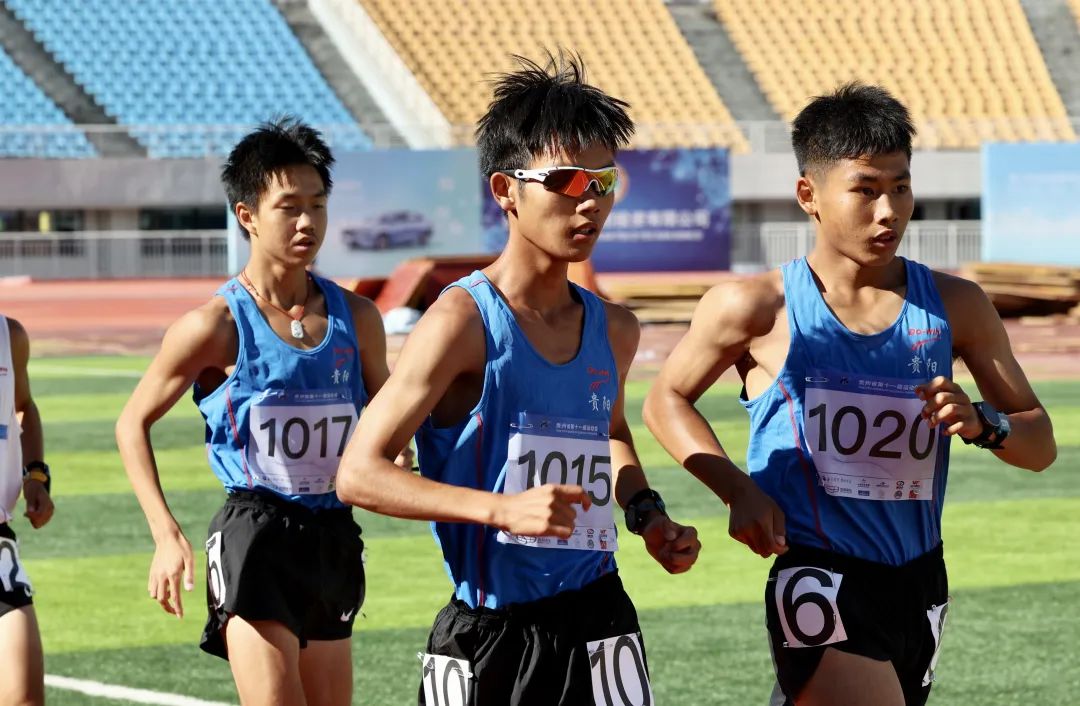 4×100米男子决赛视频_男子甲组10000米竞走冠军_男子4×100米阵容